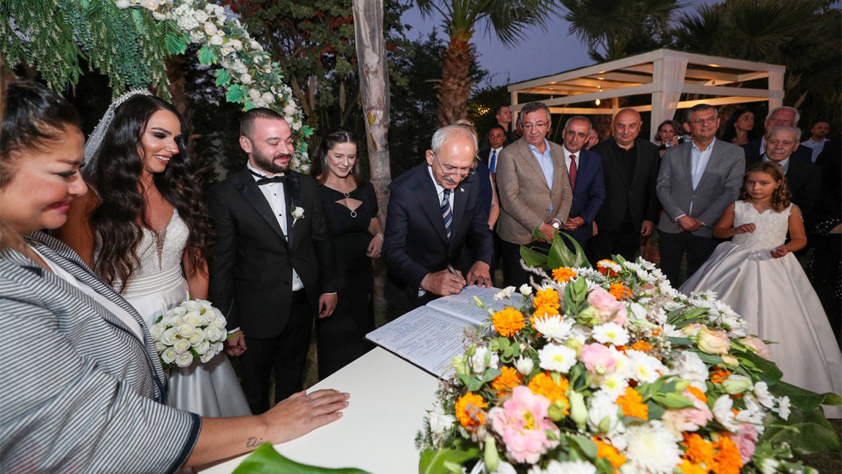 Kılıçdaroğlu, nikah şahidi oldu