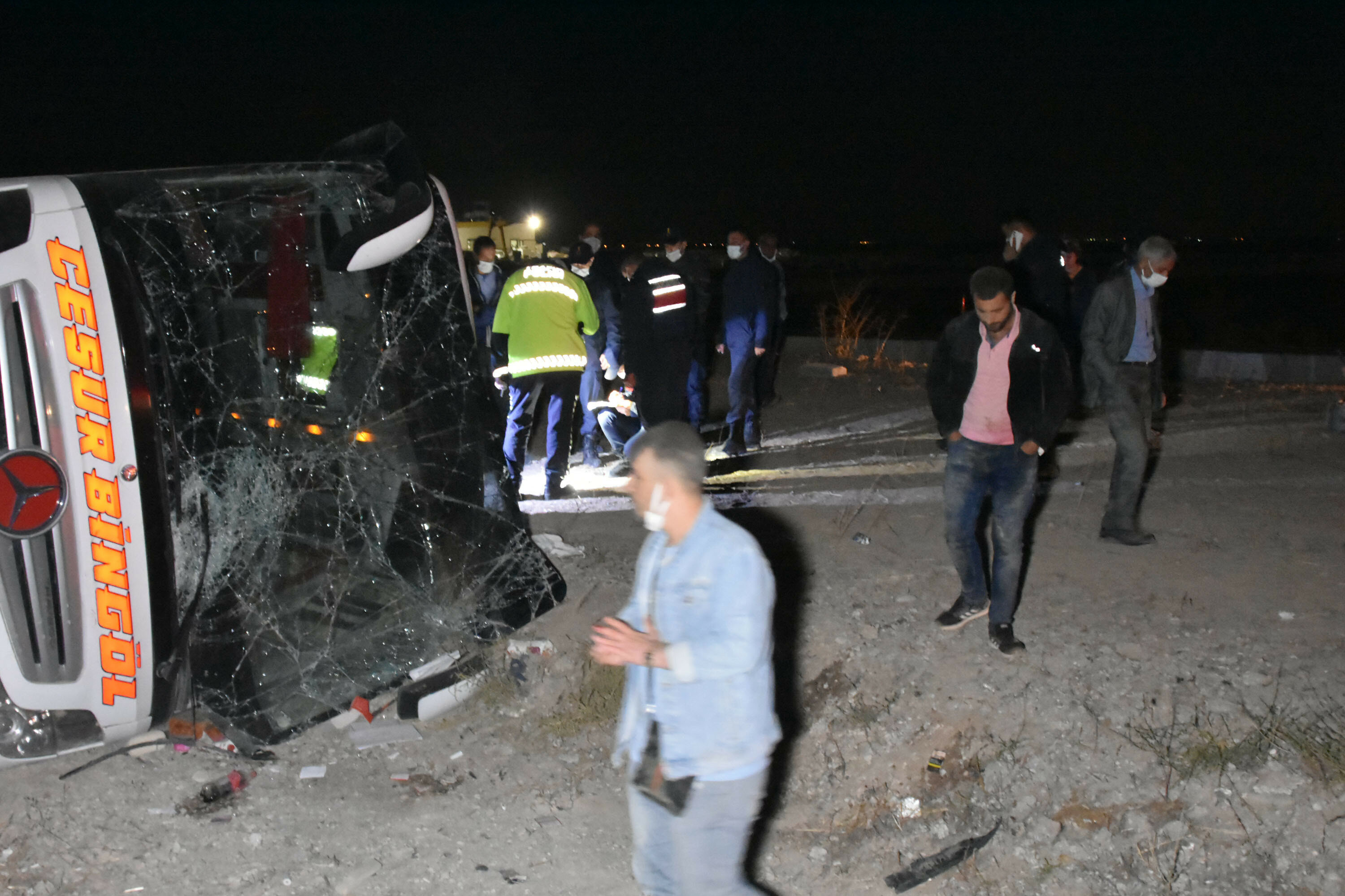 Konya da yolcu otobüsü devrildi