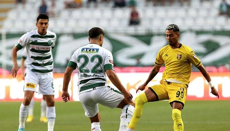 Süper Lig de olaylı açılış maçı! Konyaspor ve İstanbulspor yenişemedi