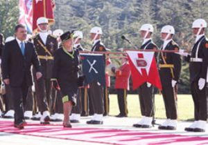 Kraliçe Elizabeth Çankaya da