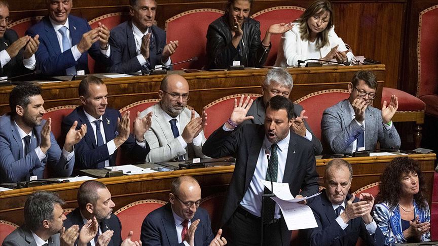 İtalya da hükümet krizi uzuyor