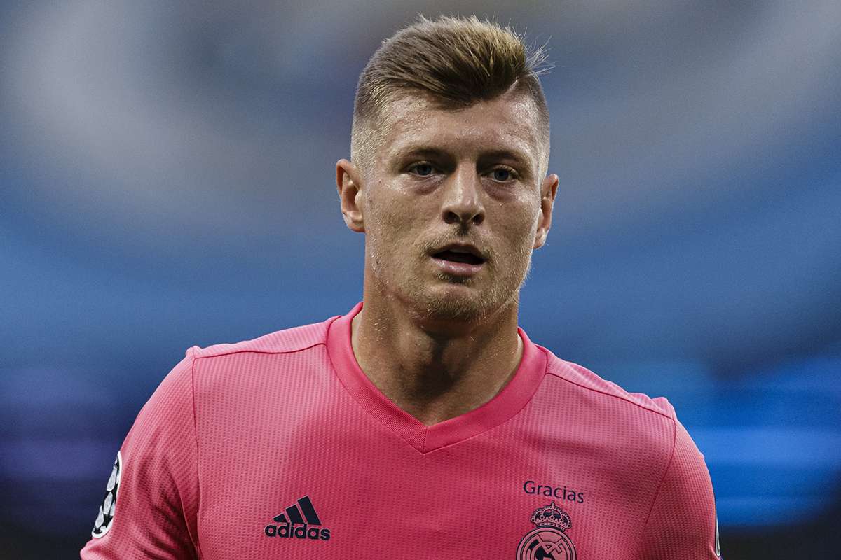 Kroos Manchester United ın kapısından dönmüştü!