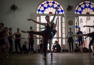 Küba’da devrimle birlikte bale de yükseldi!