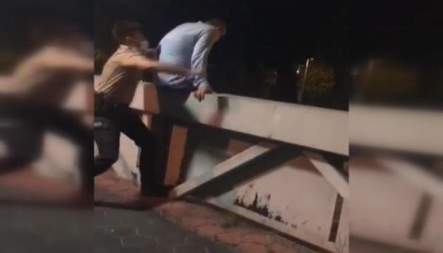 İntihara kalkışan kişiyi bekçi kurtardı