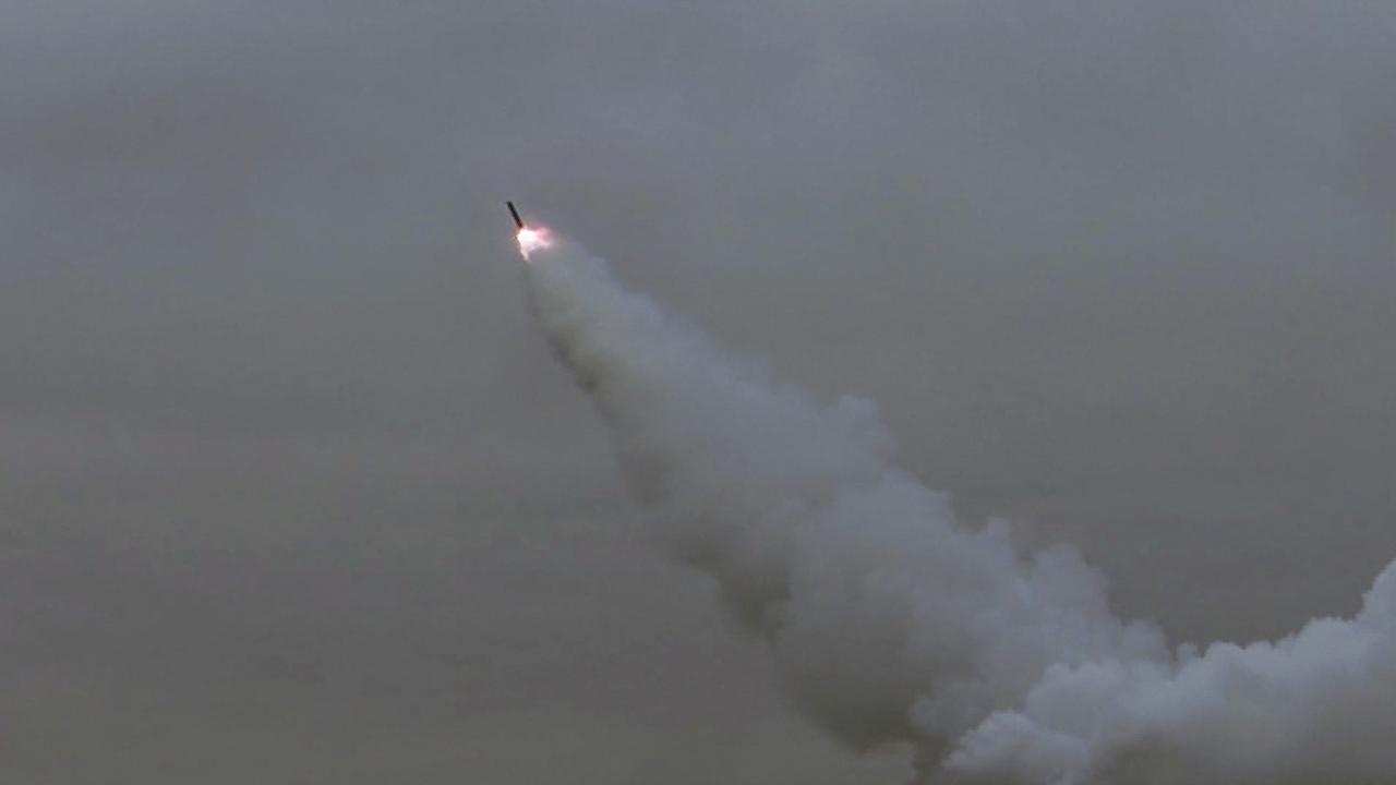 Kuzey Kore, çoklu roketatar için  kontrol edilebilir mermiler  geliştirdiğini açıkladı