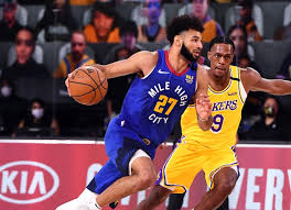 Lakers seriye galibiyetle başladı