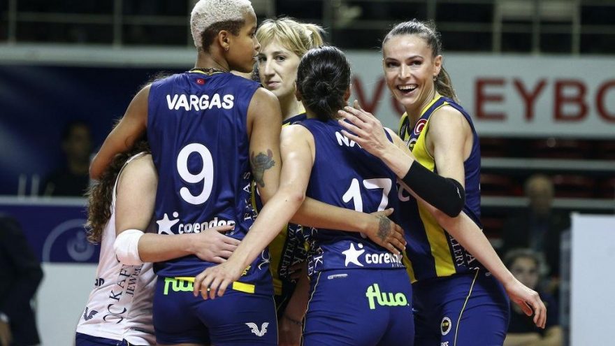 Fenerbahçe, Vakıfbank’a set vermedi