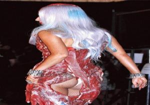 Etten Elbise Ödülleri  Gaga ladı 