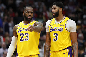 LeBron James Lakers ile sözleşme imzaladı