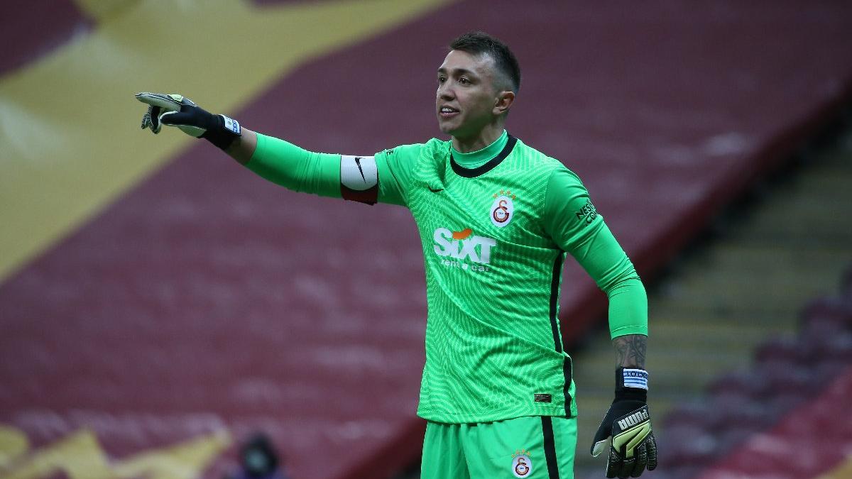 Muslera ya destek mesajları yağdı