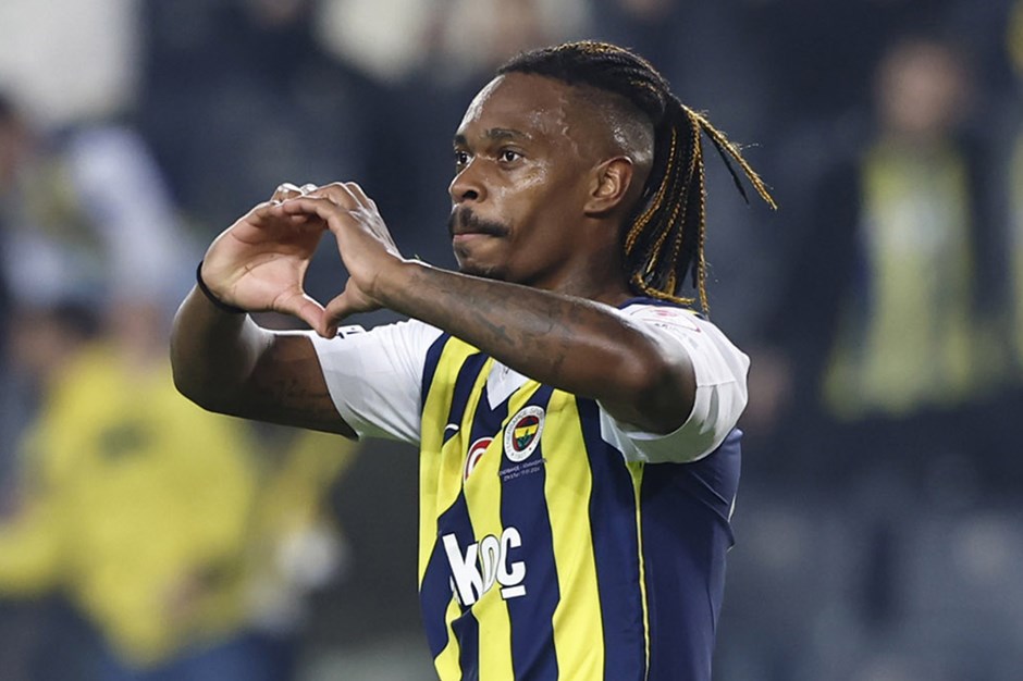 Fenerbahçe de yaprak dökümü sürüyor...