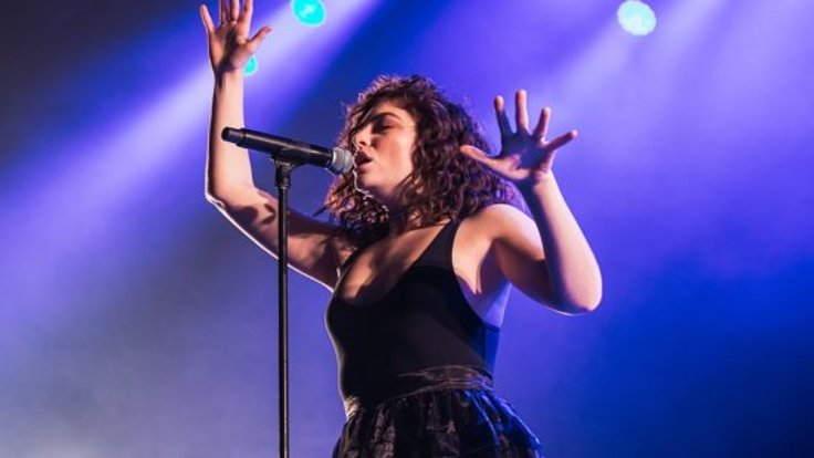 Lorde İsrail de şarkı söylemeyecek