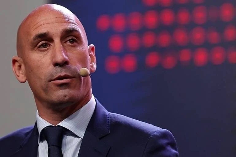 Luis Rubiales e futbolla ilgili faaliyetlerden üç yıl men cezası