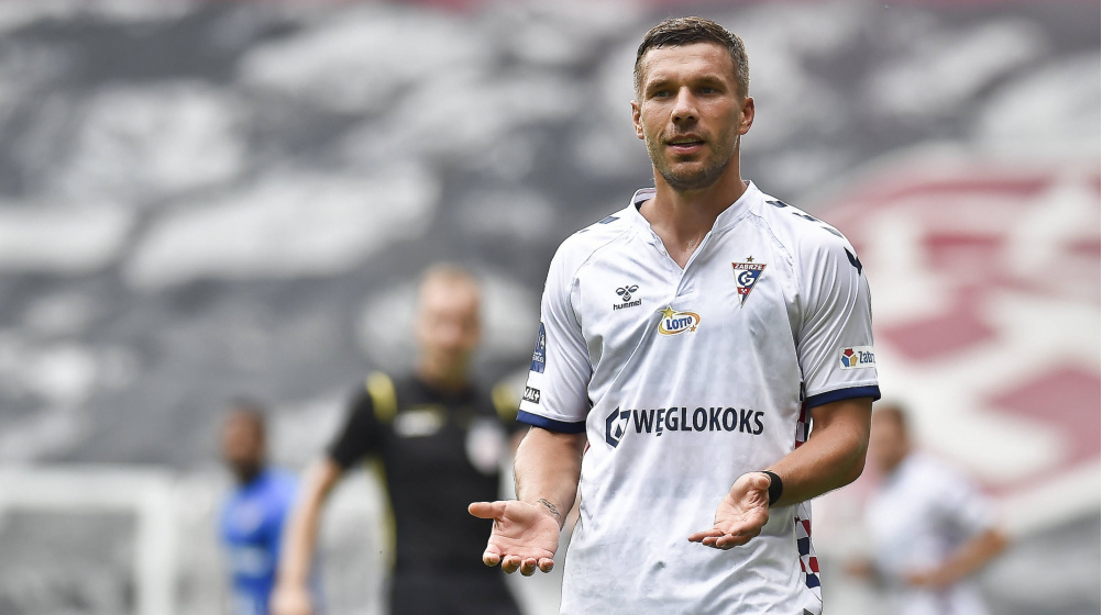 Lukas Podolski den emeklilik ifadeleri