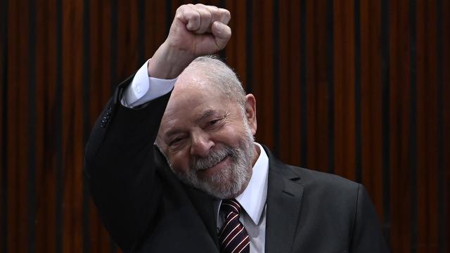 Lula da Silva görevi devraldı