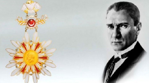 Atatürk madalyalara geri döndü