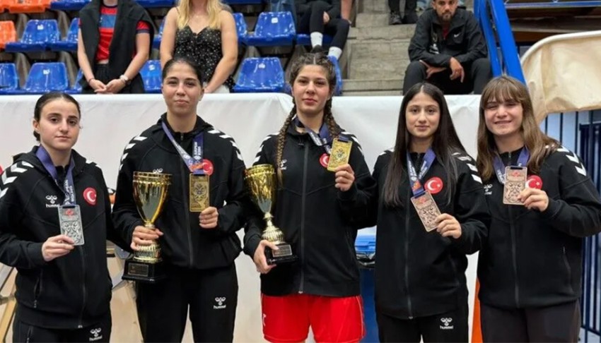 Milli sporculardan 6 madalya
