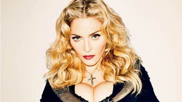 Madonna photoshop skandalı ile gündemde