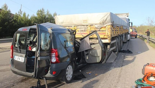 Manisa da feci kaza: ölü ve yaralılar var