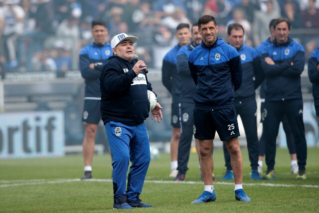 Gimnasia La Plata da Maradona çılgınlığı