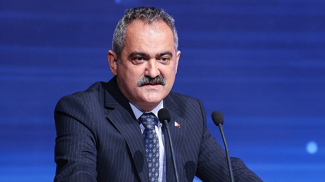 Milli Eğitim Bakanı Özer, tatil süresinin uzatıldığını açıkladı