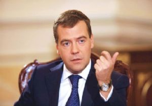 Medvedev Çileden Çıktı