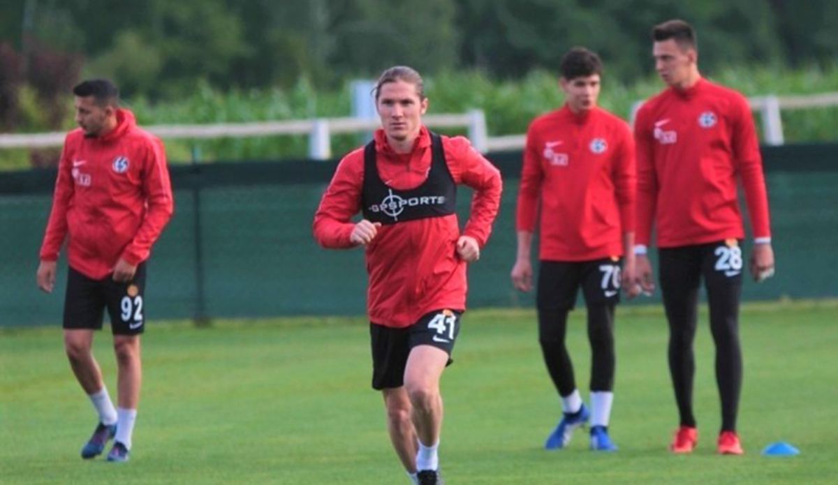 Mehmet Özcan, İstanbul yolunda