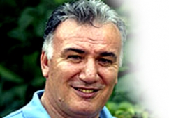 MEHMET GÜL AHMET ÇAKAR IN YANINDA ÇIKTI