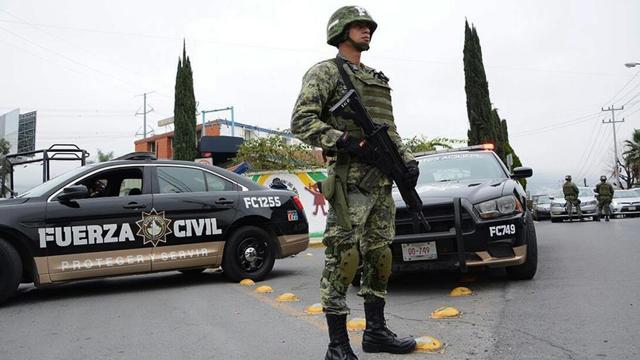 Meksika da kartel ile polis çatıştı: 3 ölü
