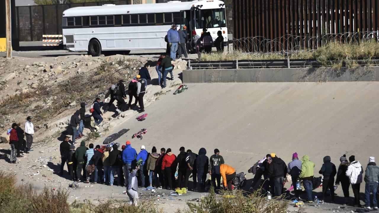 Meksika da 2022 de 2 binden fazla düzensiz göçmen çeteler tarafından kaçırıldı