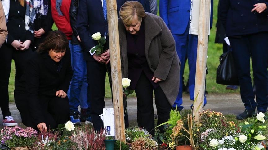 Merkel den NSU kurbanları anıt parkına ziyaret