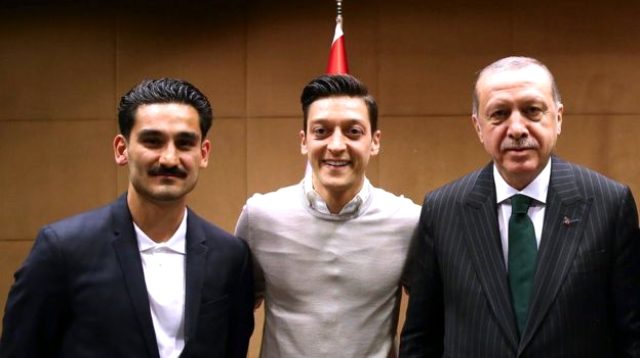 Mesut Özil den Erdoğan itirafı