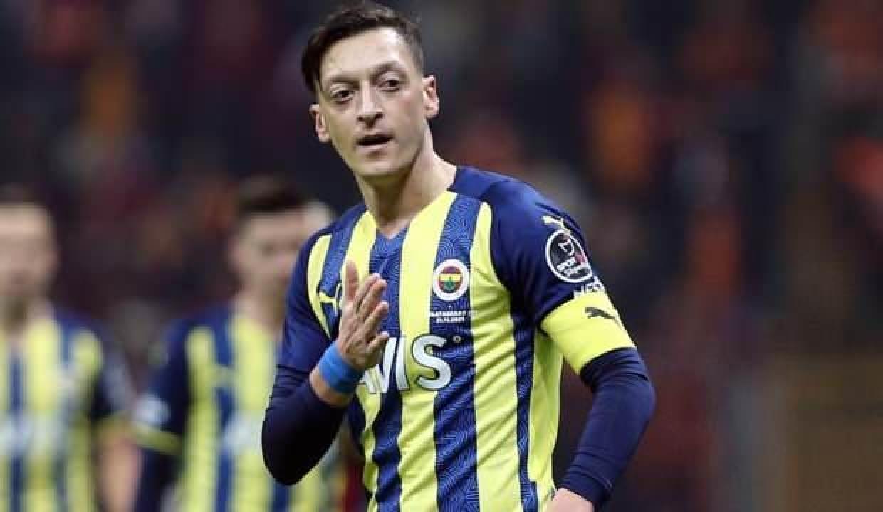 Fenerbahçe de Mesut Özil şoku!