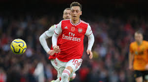 Mesut Özil den anlamlı hareket