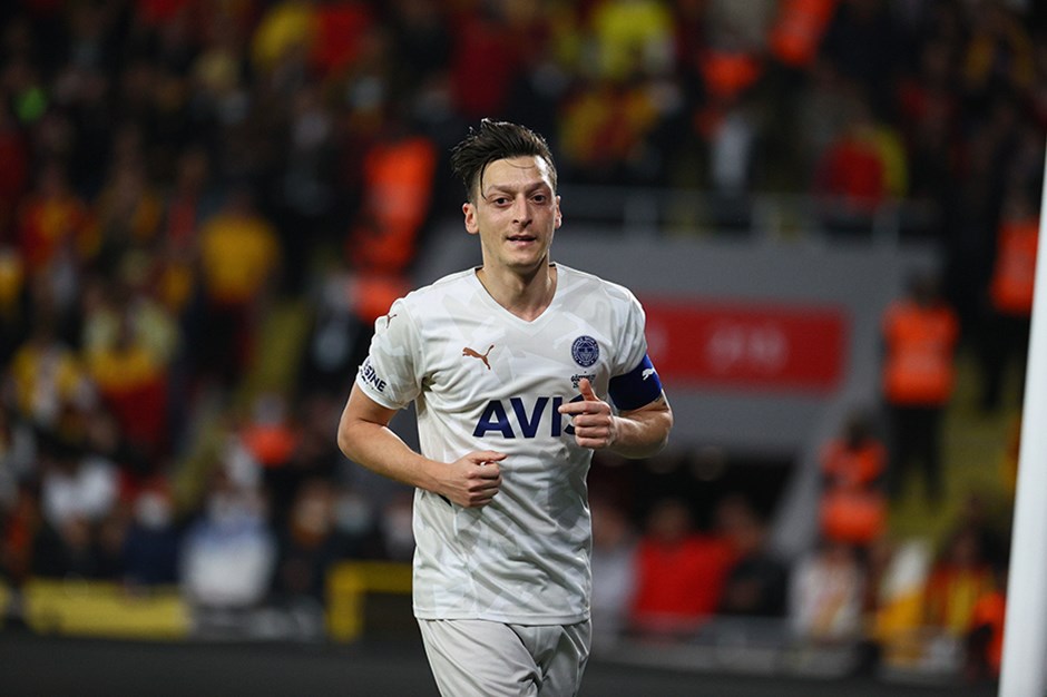 Fenerbahçe de Mesut Özil zirvesi!