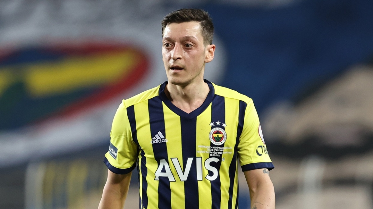 Fenerbahçe de Mesut Özil sevinci