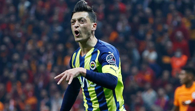 Arsenal taraftarının Mesut Özil hasreti!