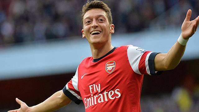 İtalyanlar Mesut Özil in peşine düştü!