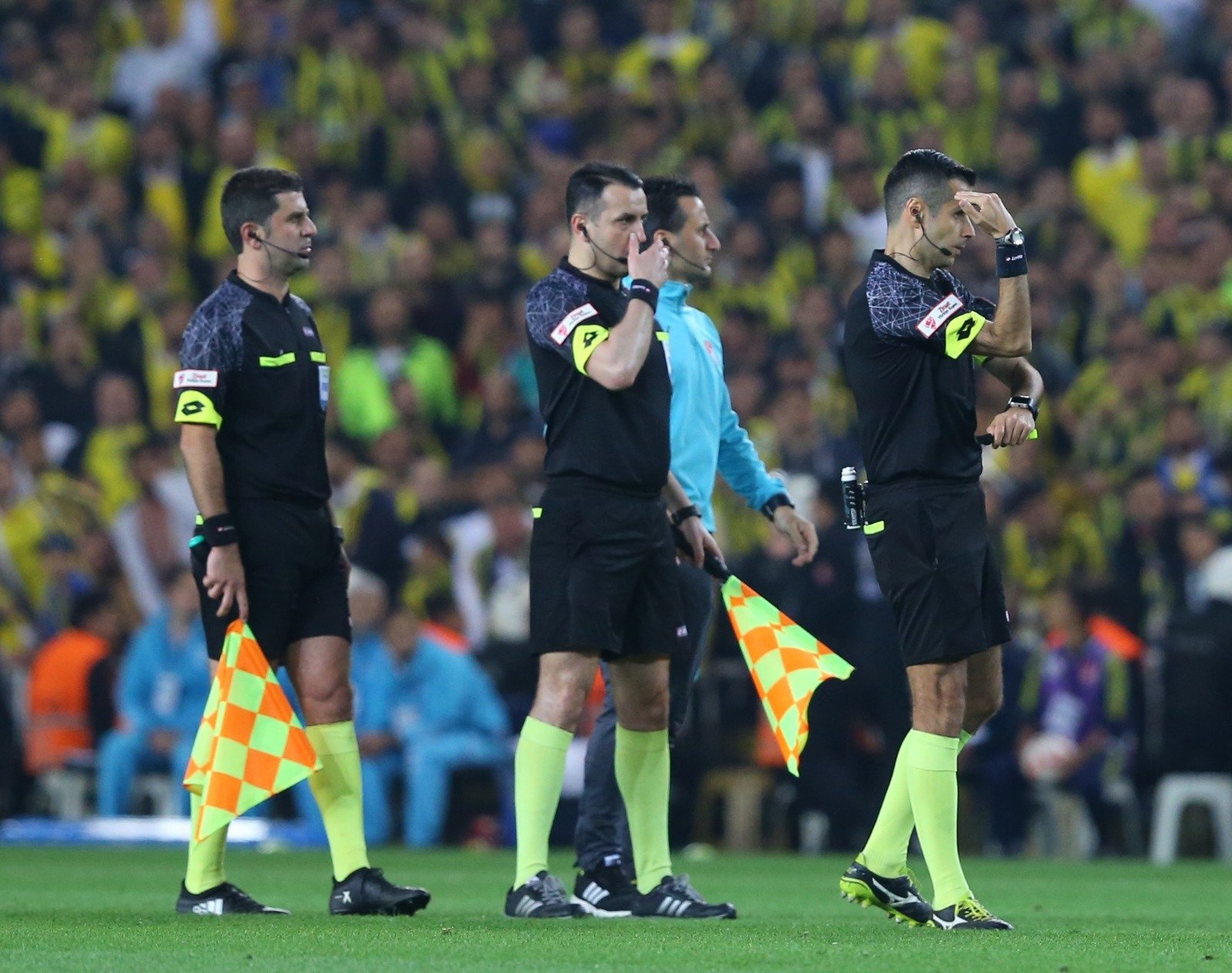 Arda Kardeşler ve Mete Kalkavan a UEFA dan görev