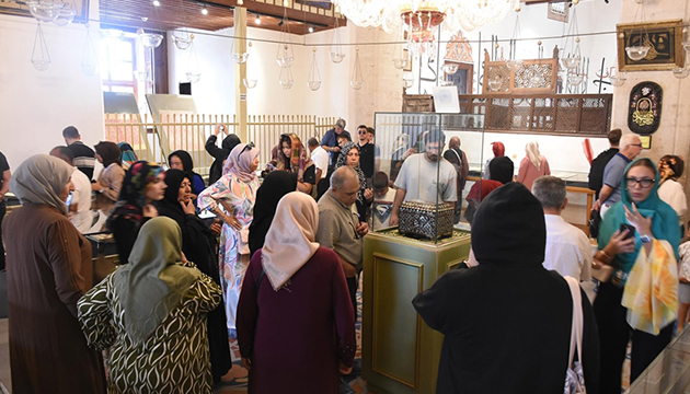 Milli maça gelen Mevlana yı ziyaret etti