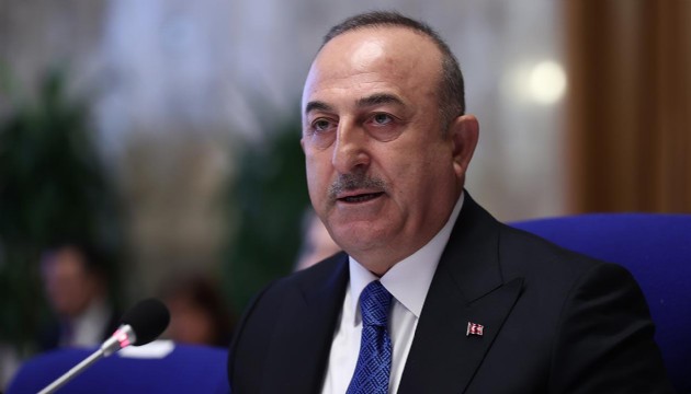 Bakan Çavuşoğlu: Suriyelileri Esad'la işbirliği yaparak geri göndereceğiz!