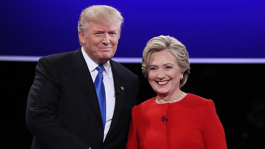 Clinton ve Trump bu kez yardım yemeğinde atıştı!