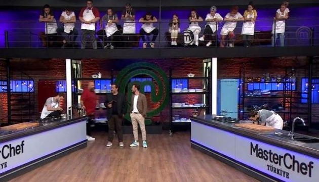 Masterchef'te ödülü hangi takım kazandı?