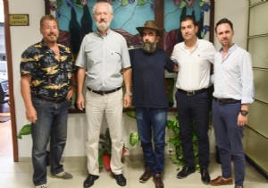Dünyaca ünlü aktörden Fethiye'ye anlamlı ziyaret