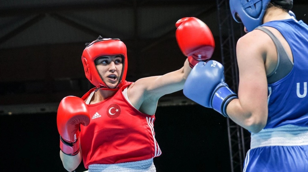 Milli boksörlerimiz Olimpiyat kotası aldı