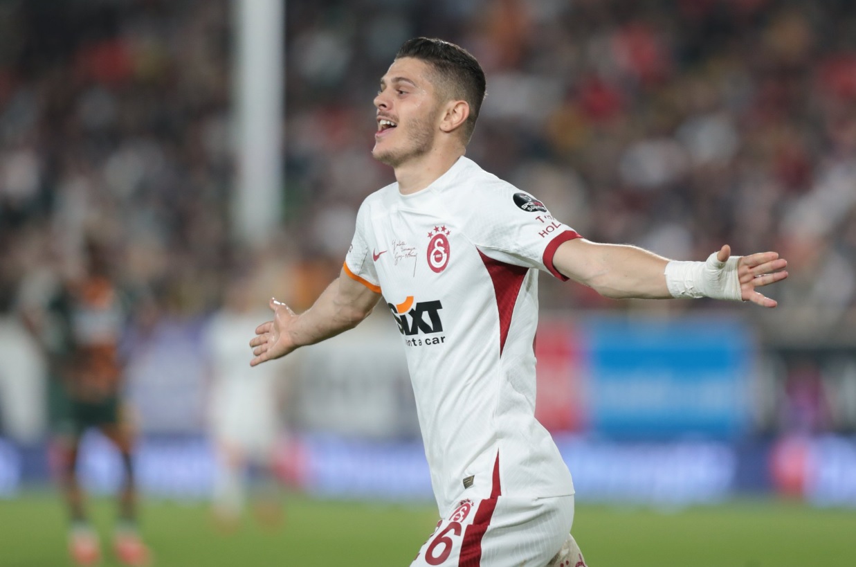 Rashica için Fenerbahçe den teklif