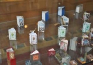 Minyatür kitap müzesine büyük ilgi!