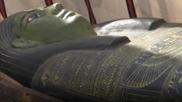 Mısır da 2 bin yıl öncesine ait 22 antik mezar bulundu