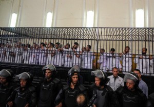 Mısır da darbe karşıtlarına hapis cezası verildi!