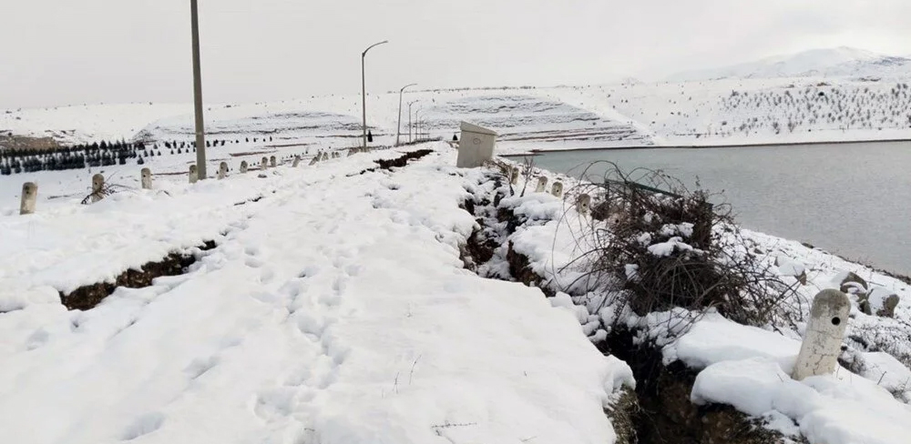 Malatya da çatlaklar oluşan baraj tahliye ediliyor